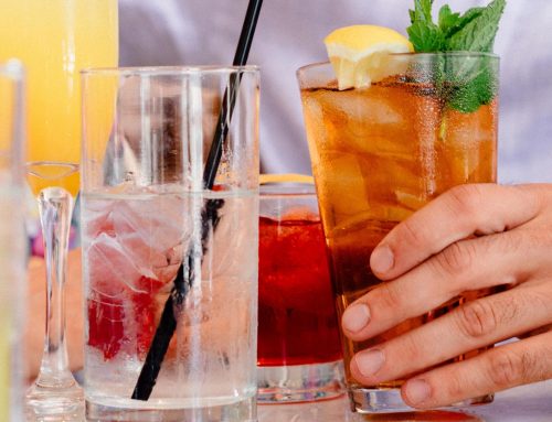 ¿Sabrías preparar el cóctel Long Island Iced Tea?